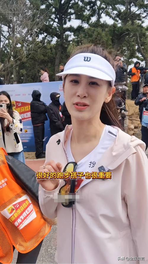 黄圣依妈带孙子10年