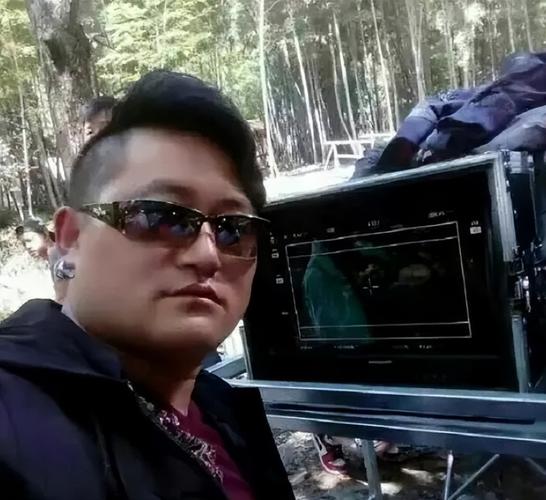 2025新澳门正版挂牌图和上海男子失业后逆袭与上海男子失联